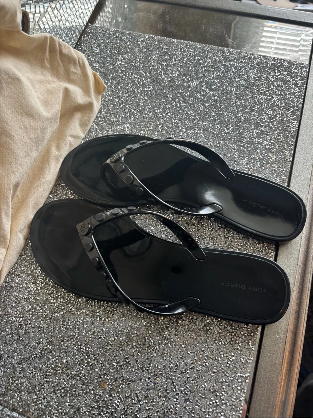 ⭐️Tory Burch Black Patent Flip-Flop Sandals Size 8